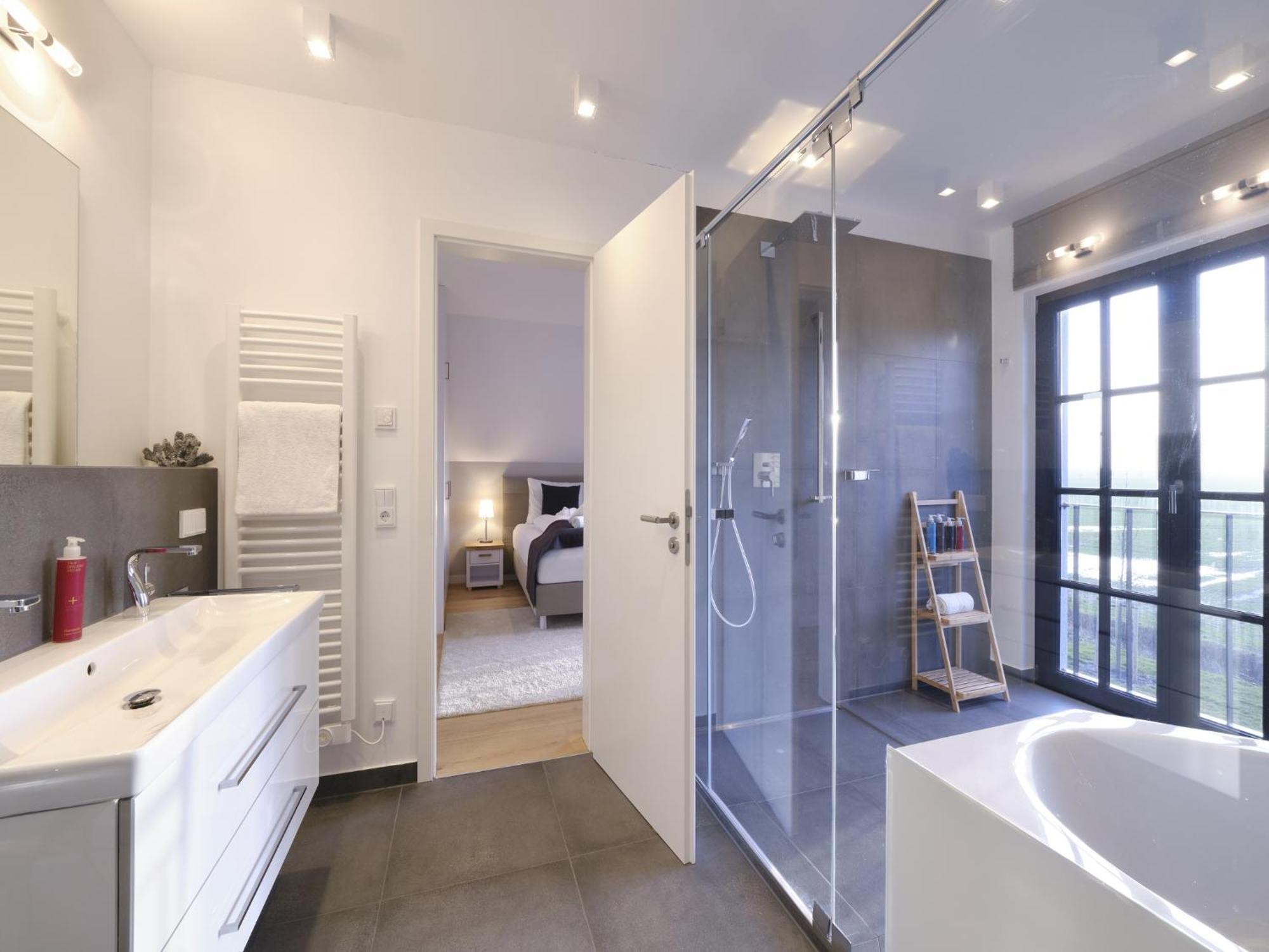 Reetland Am Meer - Luxusplus Reetdachvilla Mit 4 Schlafzimmern, Aussensauna, Loungebereich Und Kamin G07 Dranske Exterior foto